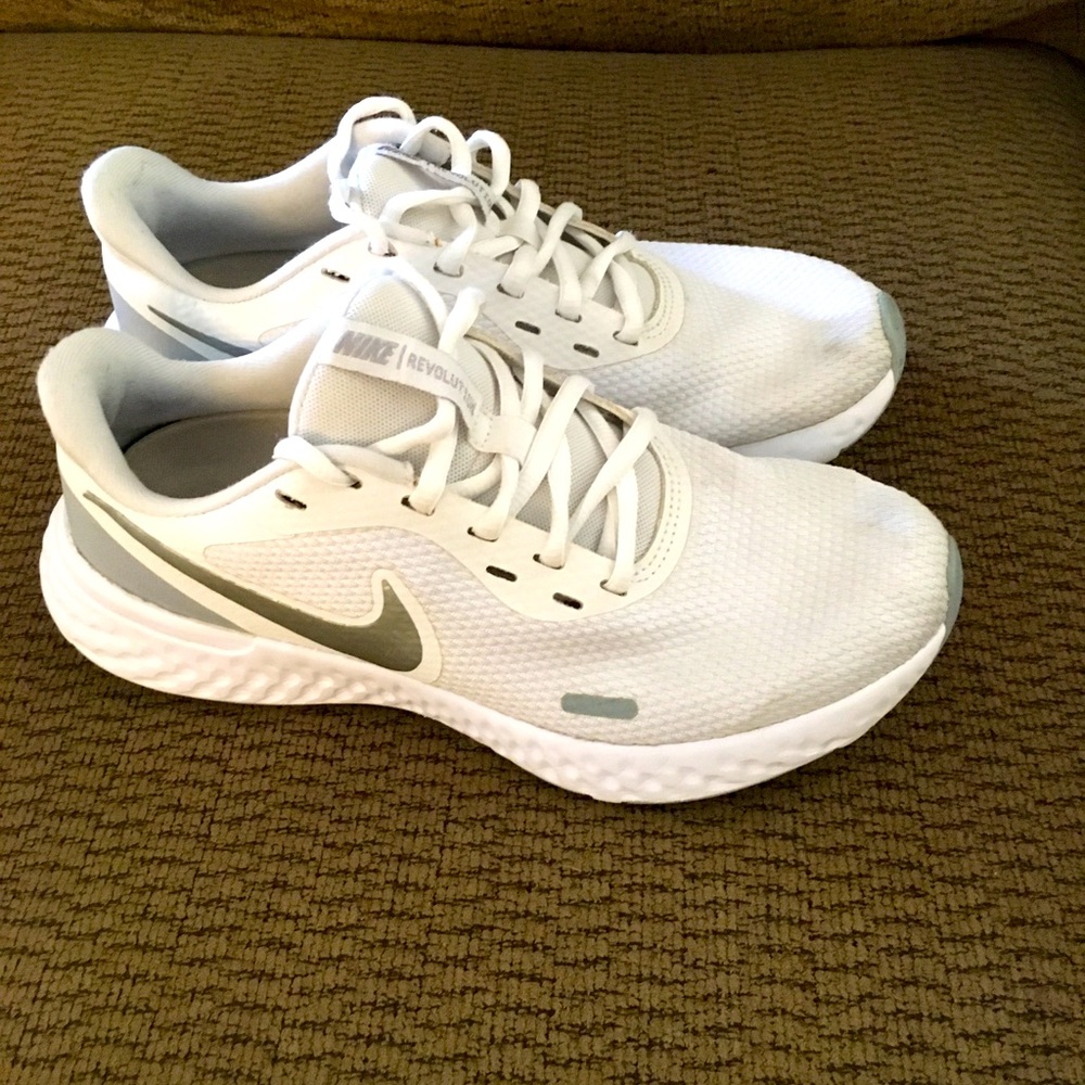 Nike Revolution Running Shoes size 6 women’s White Pure Platinum Next Nature